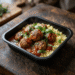 Boulettes de bœuf maison en sauce tomate avec semoule, cuisinées par La Bavette du Boucher à Grenoble